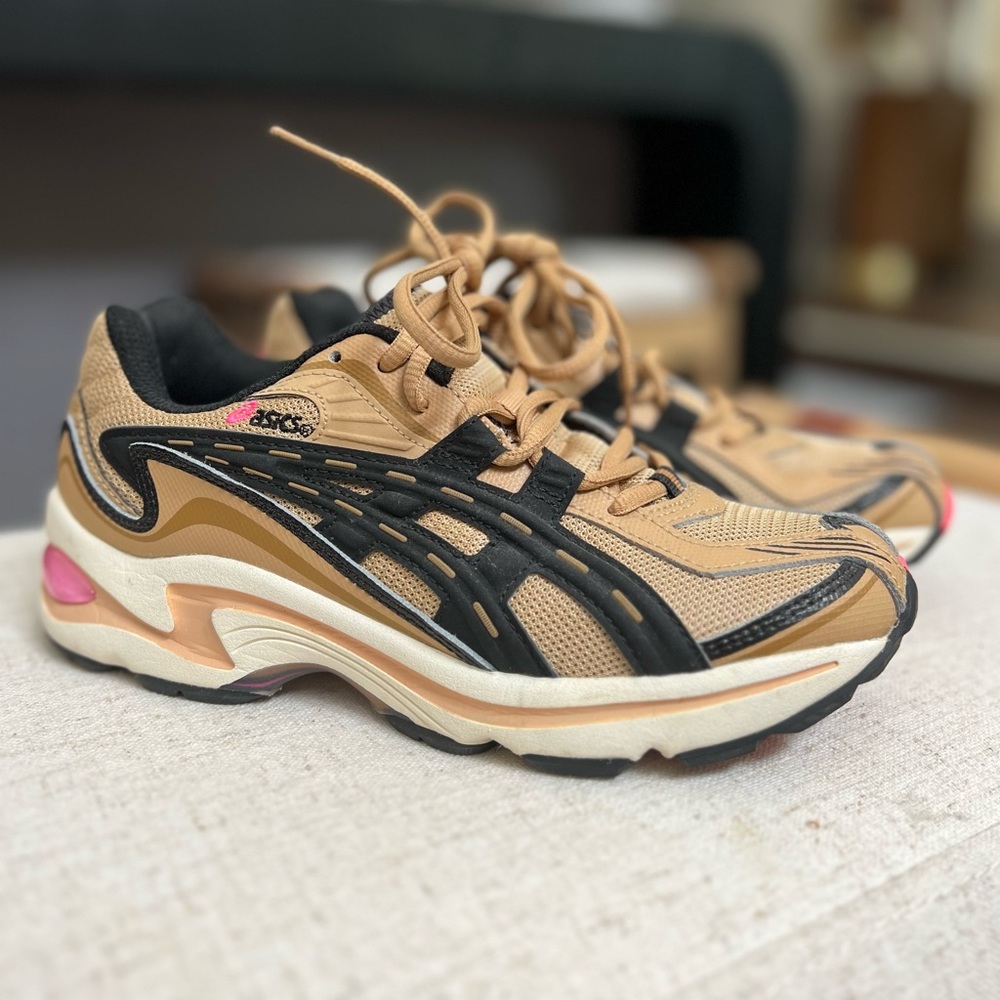 Asics Gel-Preleus Mesh Sneakers, Womens Size 6 Tan/Black/Pink 1202A061-251